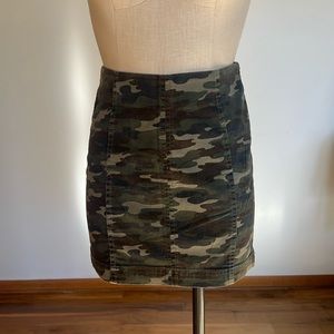 Camp mini skirt